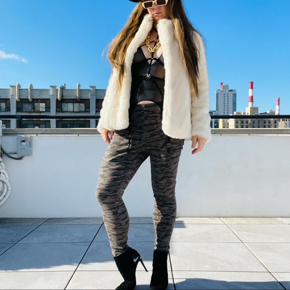 Forever21 White Cream Faux Fur One Button Wedding Teddy Coat